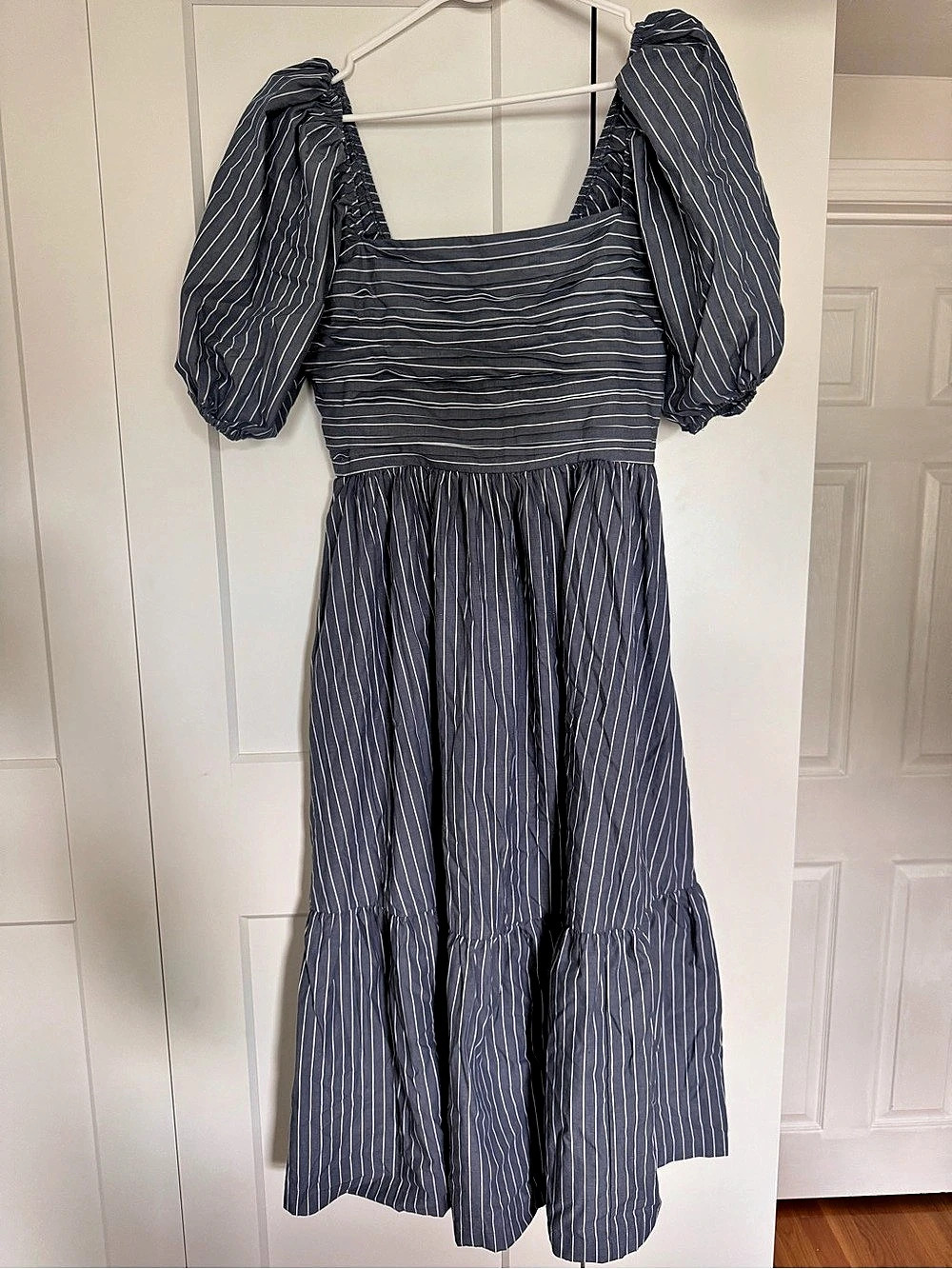 Abercrombie & Fitch A&F Emerson Puff Sleeve Midi Dress Medium tall